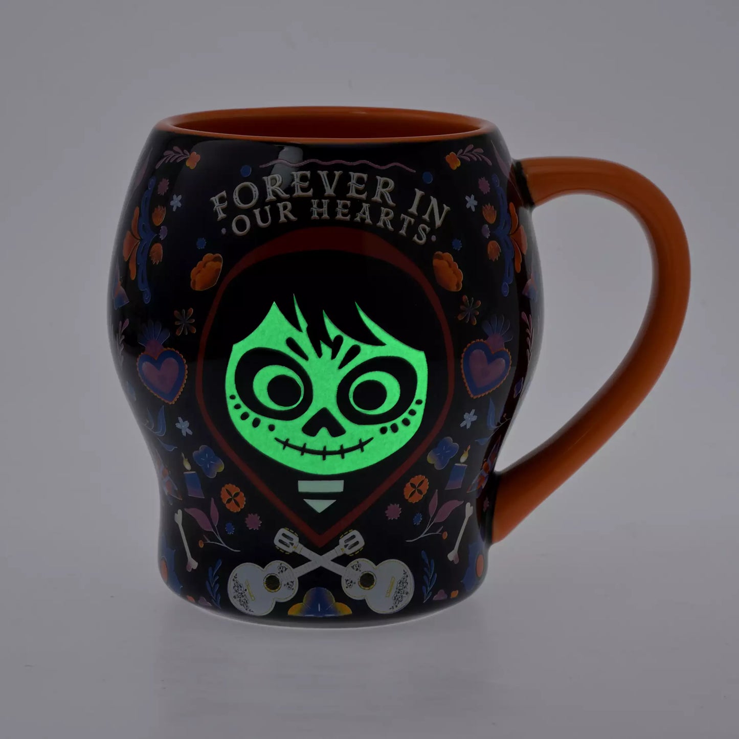 Mug Miguel Phosphorescent coco disney store japon
