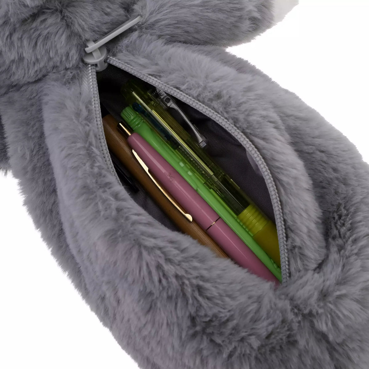peluche trousse lucifer disney store japon