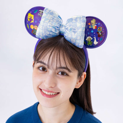 Ears small world groot